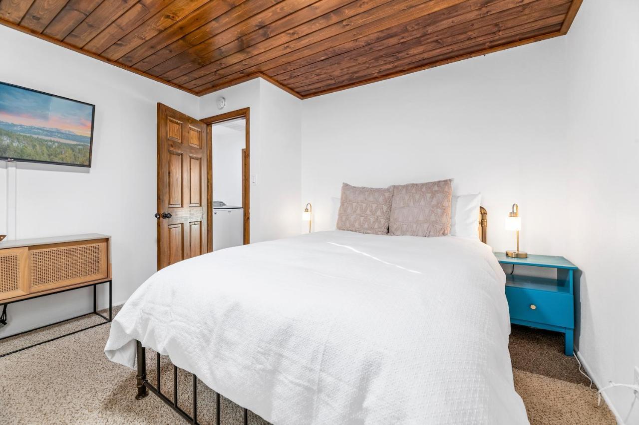 Yellow Pine Lodge - Charming Cottage Style Cabin With Peak-A-Boo Lake And Mountain Views Big Bear Lake Bagian luar foto